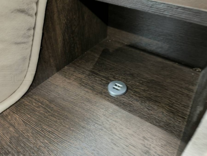 Диван индивид.изготовления с USB №108